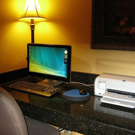 Chisholm Suite Hotel Duncan Δωμάτιο φωτογραφία